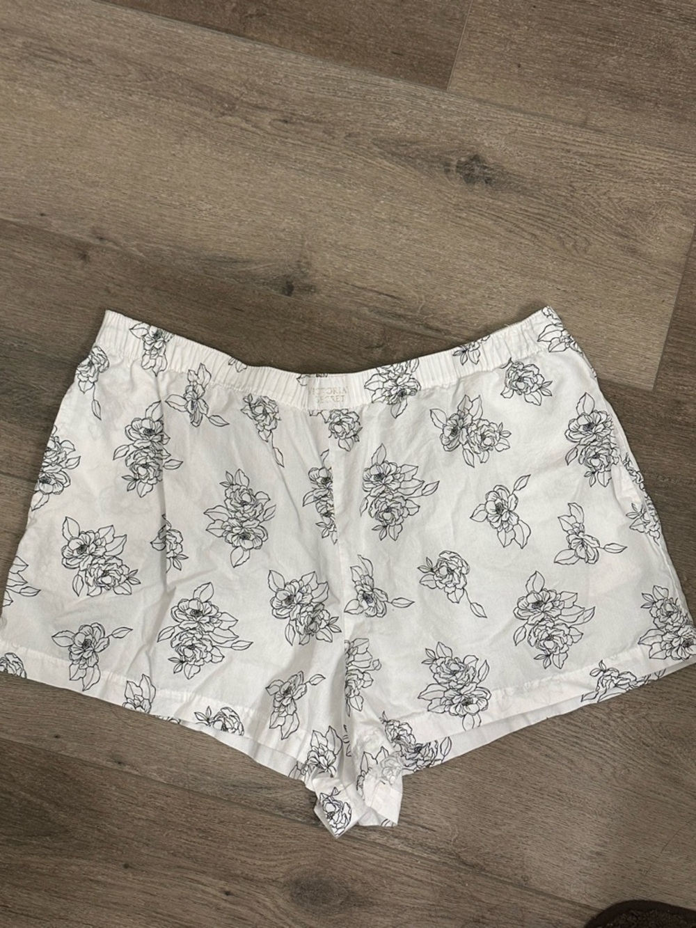 Victoria's Secret White Floral High-Waist Lounge Shorts